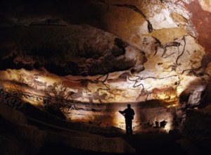 21403-lascaux-caves